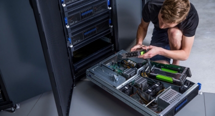 ǴϾ, ȿ   Ǽ ȭϴ ÷ 800V AI ͼ  Űó 