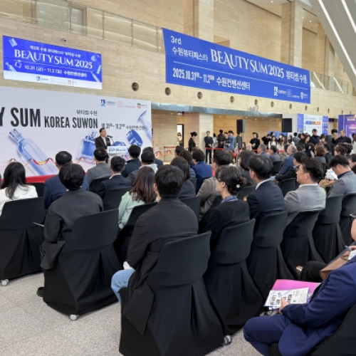 K-Ƽ,  17  ô ӡ ۷ι Ƽ  λϴ 